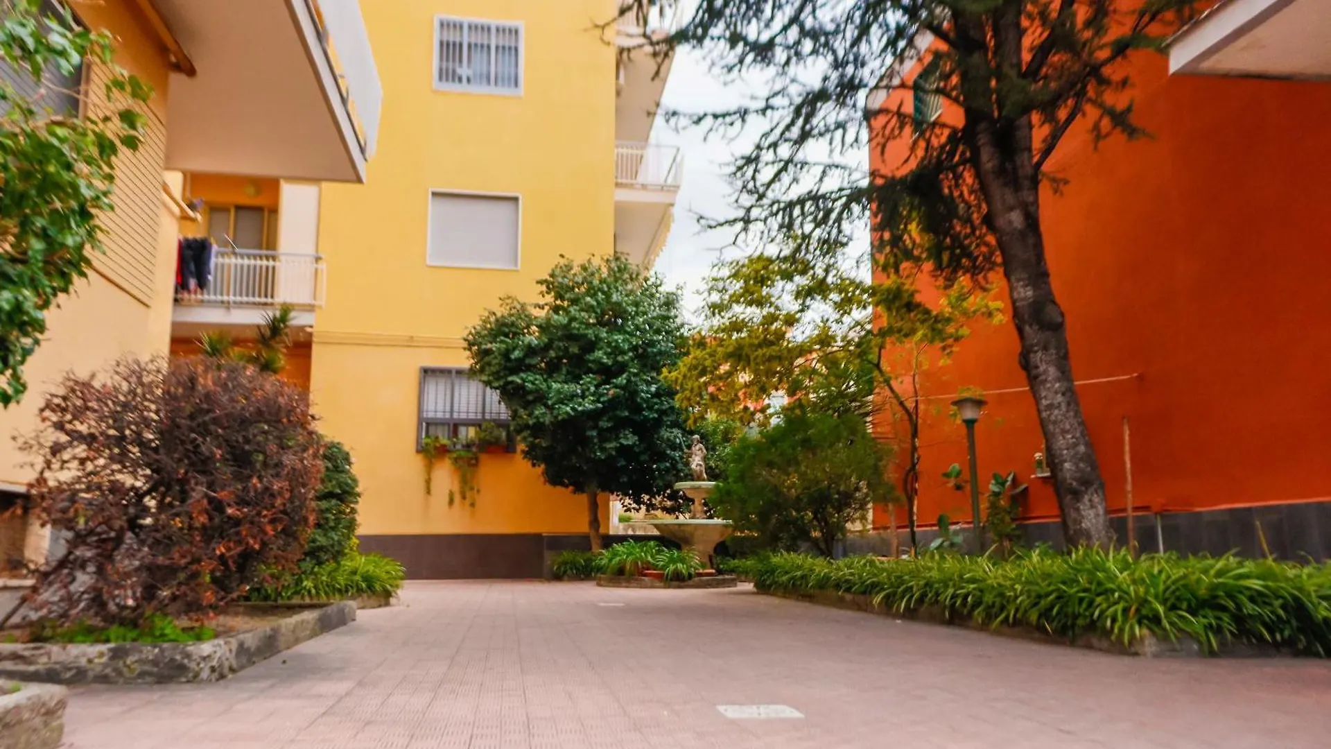 Alma House Bed & Breakfast Portici 0*,  Italy