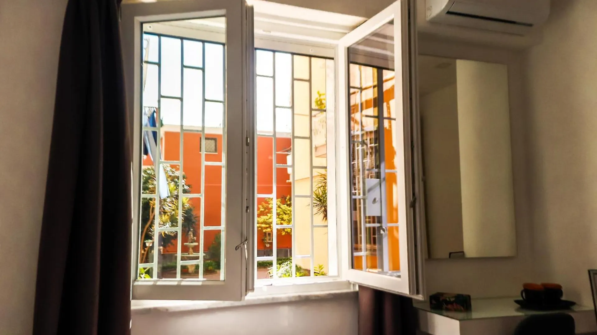 Alma House Bed & Breakfast Portici