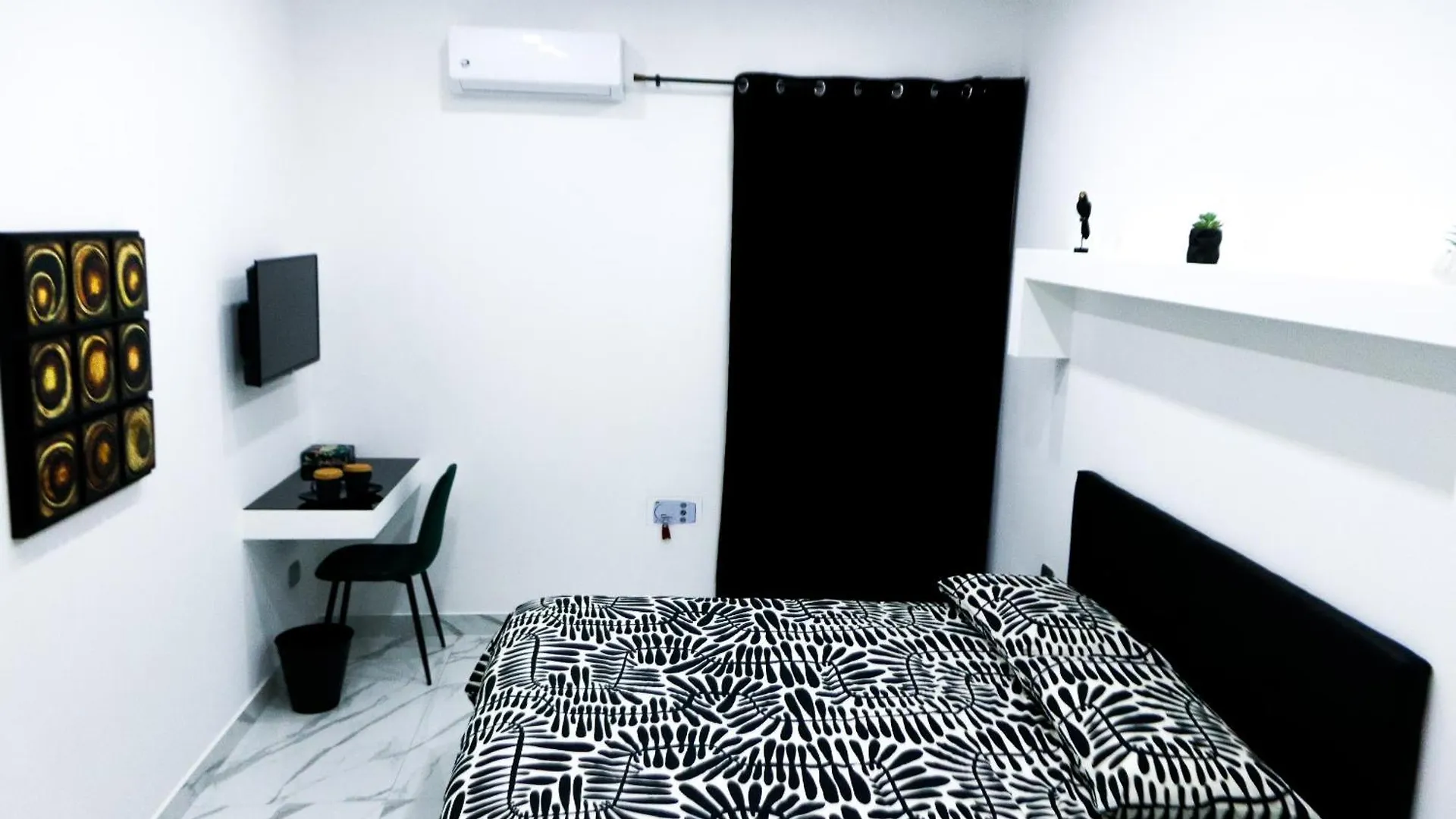 Alma House Bed & Breakfast Portici