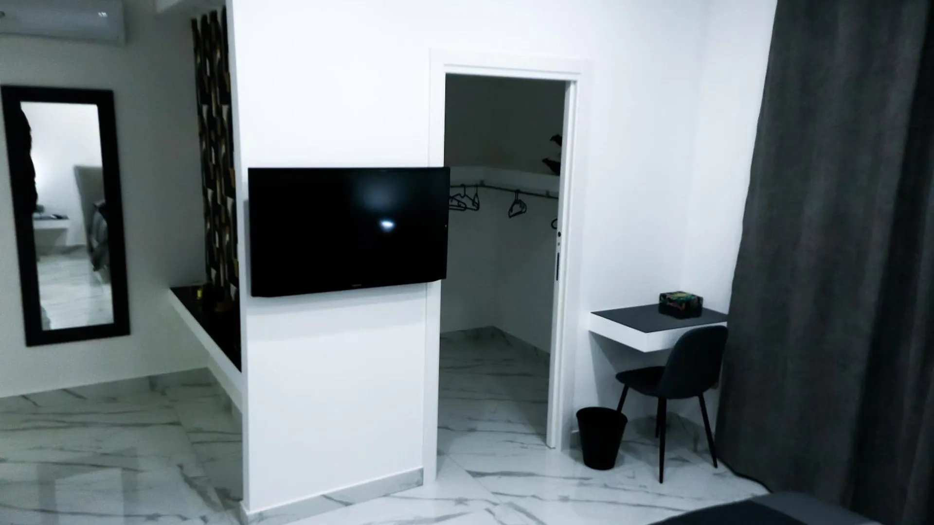 Bed and Breakfast Alma House Портичи